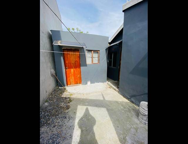 2 BEDROOM HOUSE FOR SALE IN KHAYA